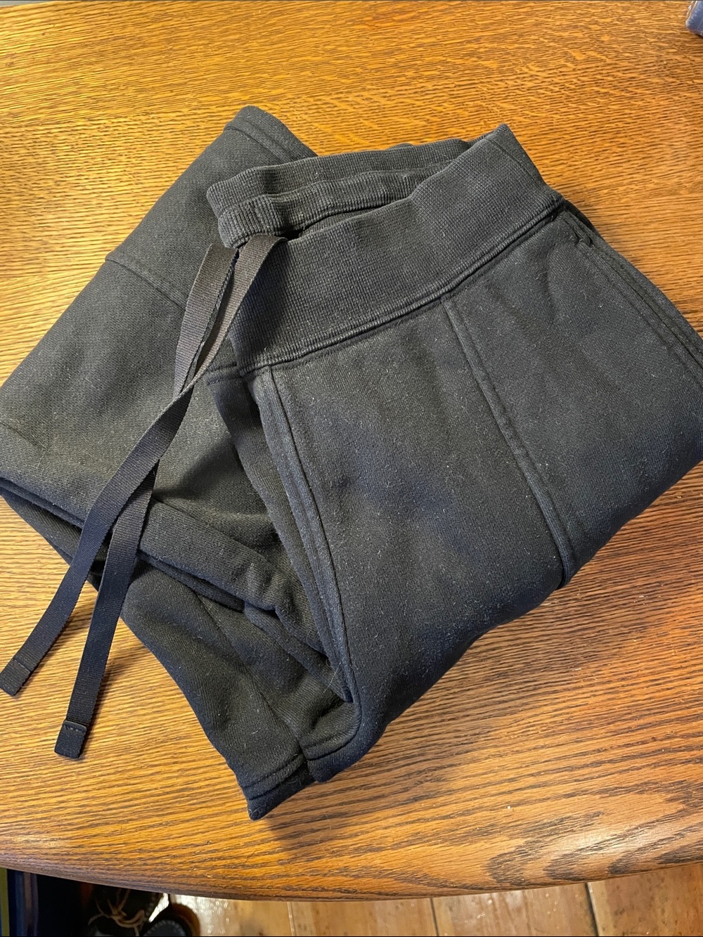 ALO Yoga Black Drawstring Jogger Pants